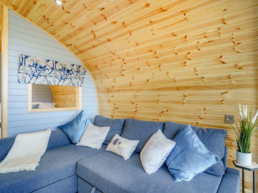 Living area | Llain Farm- Barcud - Llain Farm, Llanboidy, near Laugharne