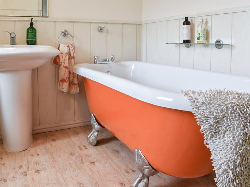 Bathroom | Aelybryn, Tyn Y Groes