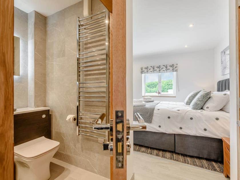 En-suite | Apple Blossom Cottage - Coastal View Cottages, Ludchurch, near Narberth