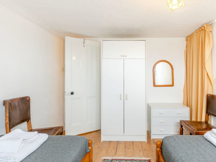 Twin bedroom | Summer House, Sandilands