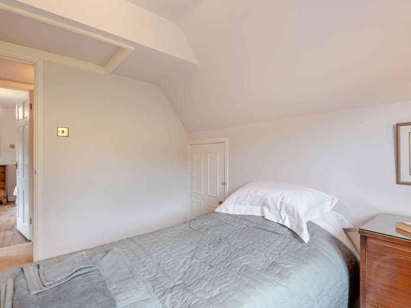 Single bedroom | Cwmfron House, Tylwch