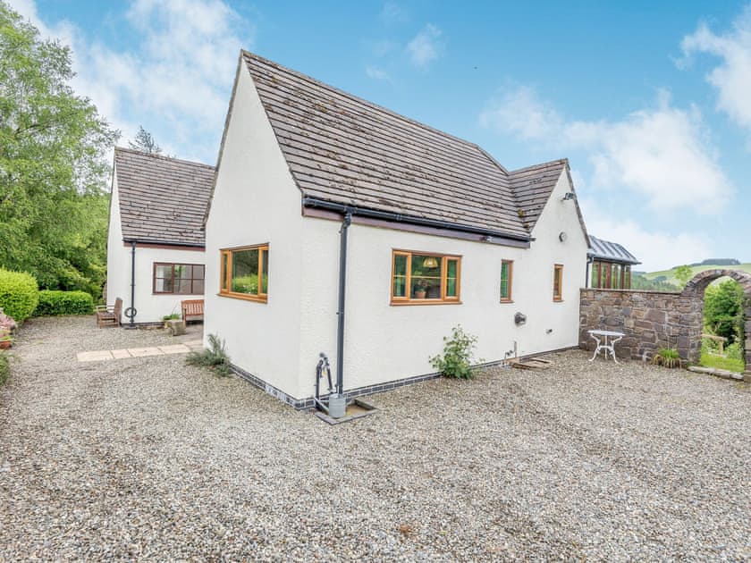 Exterior | Cwmfron House, Tylwch