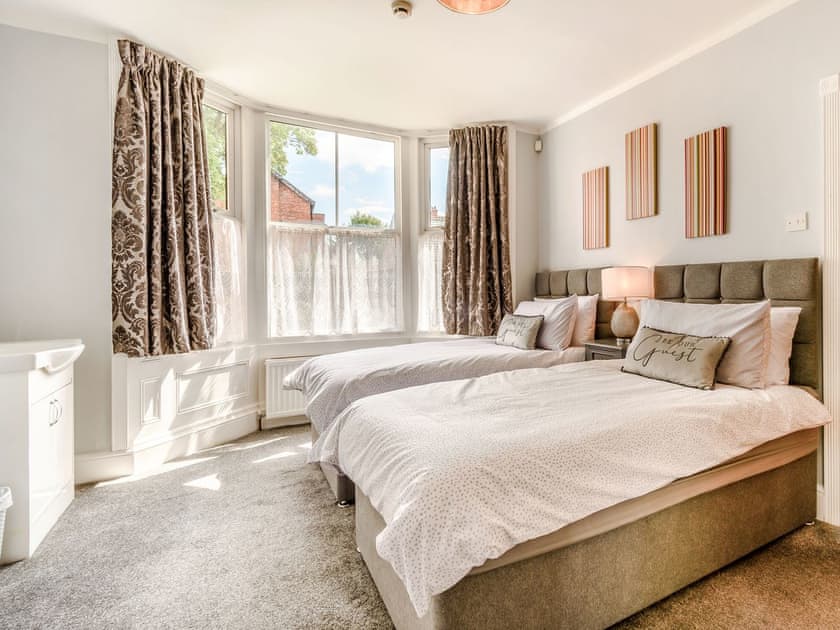 Twin bedroom | Queen B’s, Bridlington