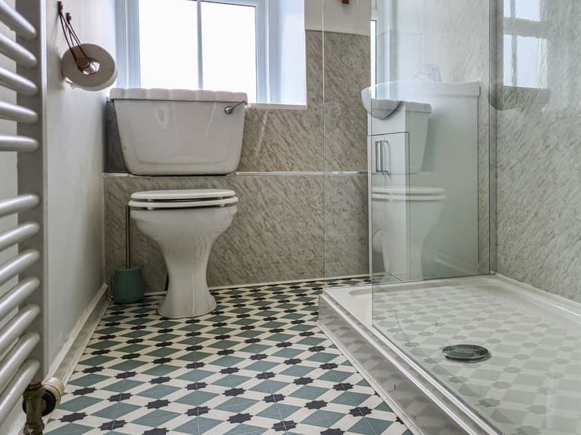 Shower room | 2 Setonhill Cottages, Longniddry