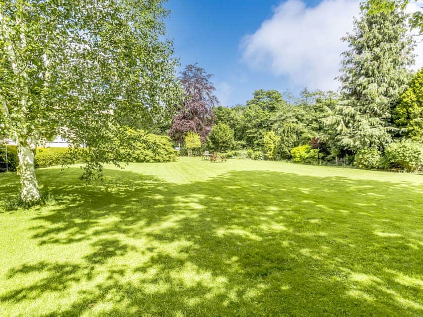 Garden and grounds | Stable Cottage - The Grange, West Burton, near Leyburn