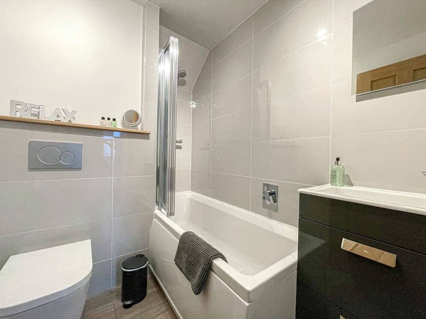Bathroom | Willow Cottage, Sandwick