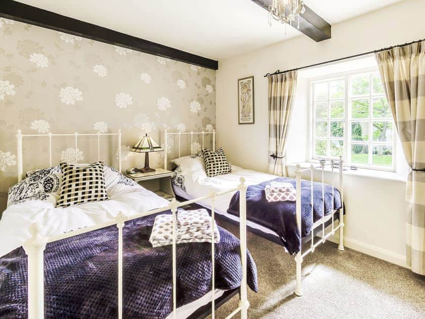 Twin bedroom | Coach House - The Grange, West Burton, near Leyburn