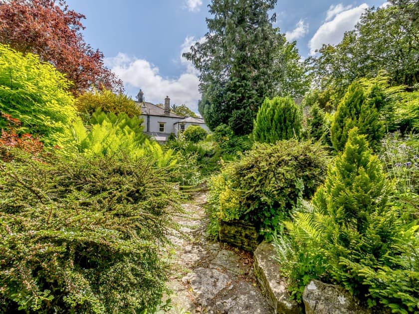 Garden and grounds | Coach House - The Grange, West Burton, near Leyburn