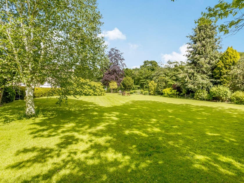 Garden and grounds | Coach House - The Grange, West Burton, near Leyburn