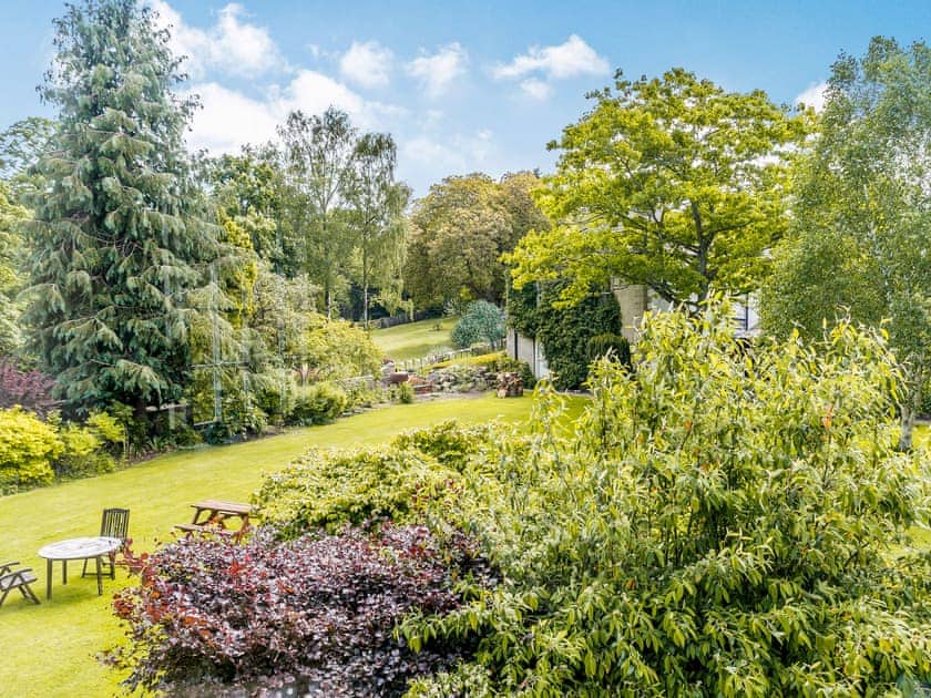 Garden and grounds | Coach House - The Grange, West Burton, near Leyburn