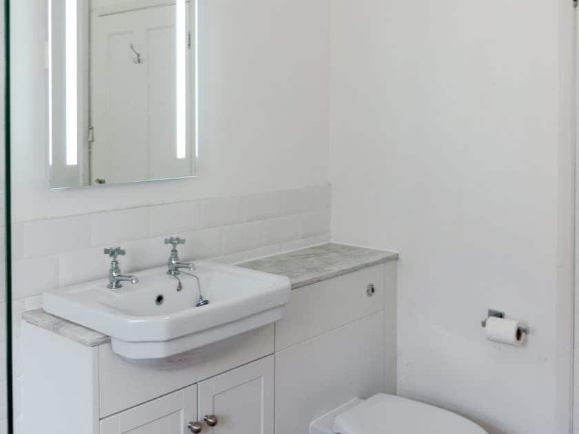 En-suite | The Old Stables, Wiveton, near Cley next the Sea