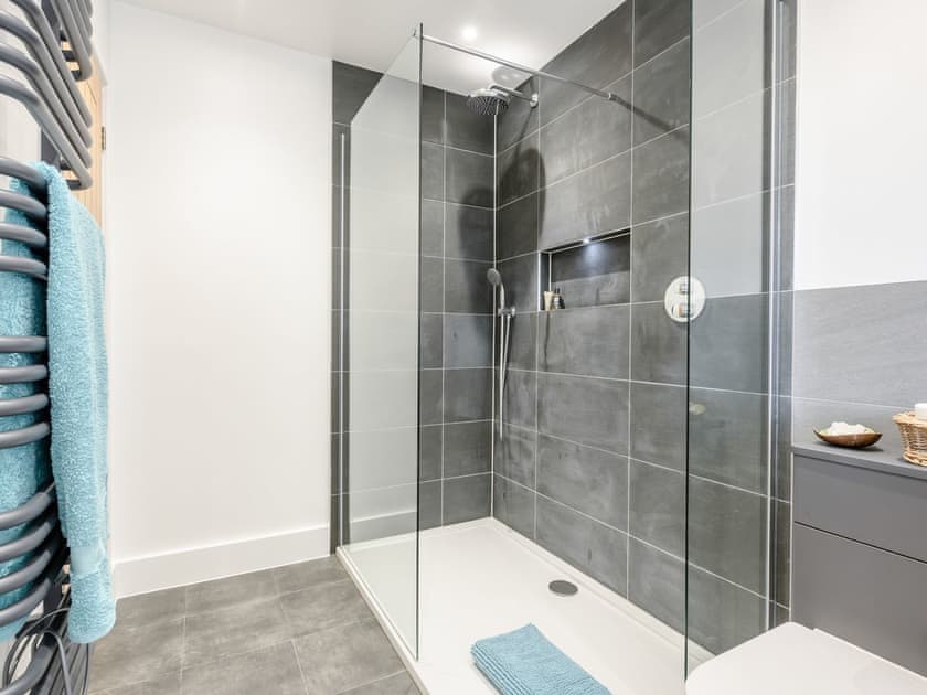 Shower and bathroom | Willow Cottage, Stonham, near Needham Market