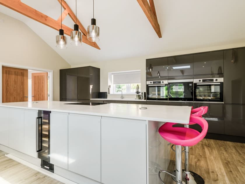 Kitchen area | The Gallery Barn - Canal View House and The Gallery Barn, Swafield