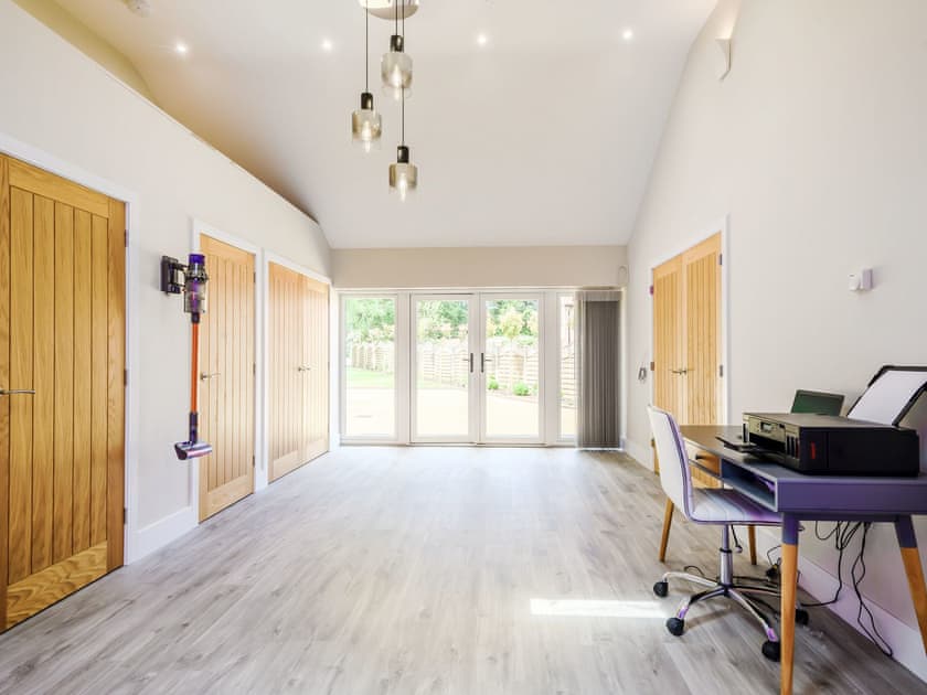 Hallway | The Gallery Barn - Canal View House and The Gallery Barn, Swafield