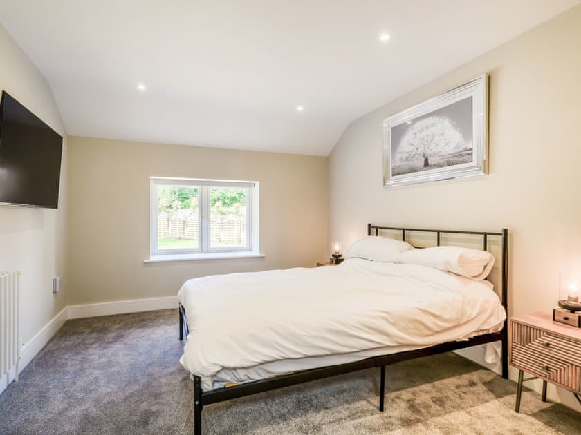 Double bedroom | The Gallery Barn - Canal View House and The Gallery Barn, Swafield