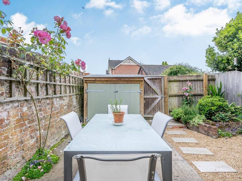 Outdoor area | Duck Island Cottage, Ringwood