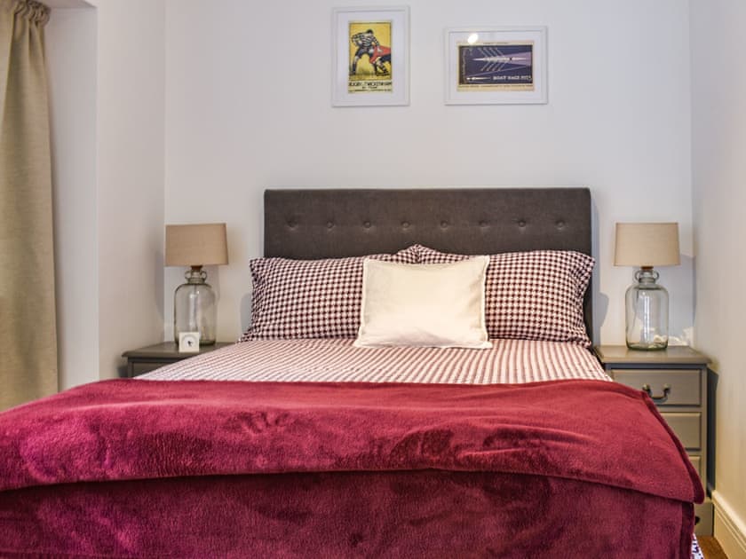 Double bedroom | Farthing, Epsom