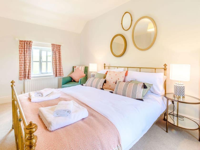 Master bedroom | Limber Wold House, Great Limber