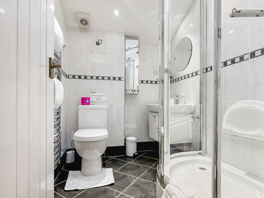 Shower room | Benchmark Cottage, Glaisdale