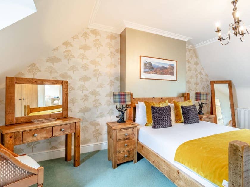 Double bedroom | Rose Cottage - Courtyard Cottages, Inverness