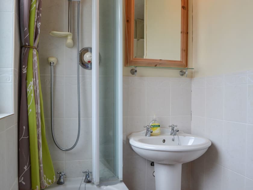Bathroom | Old Saddlers Cottage, Ireby, Bassenthwaite