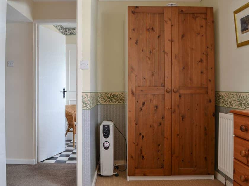 Twin bedroom | Old Saddlers Cottage, Ireby, Bassenthwaite