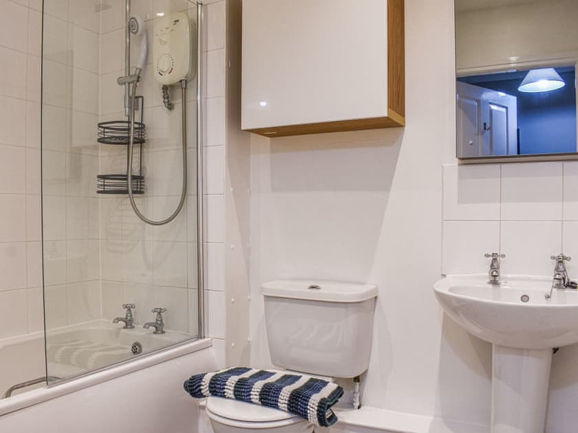 Bathroom | Vale Head Apartment, Whitby