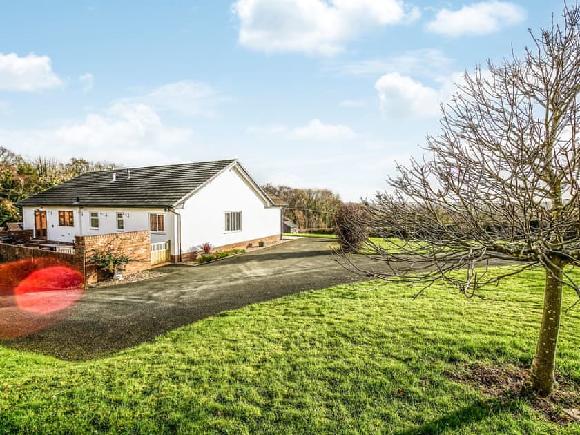 Garden and grounds | Godre’r Coed, Trevor