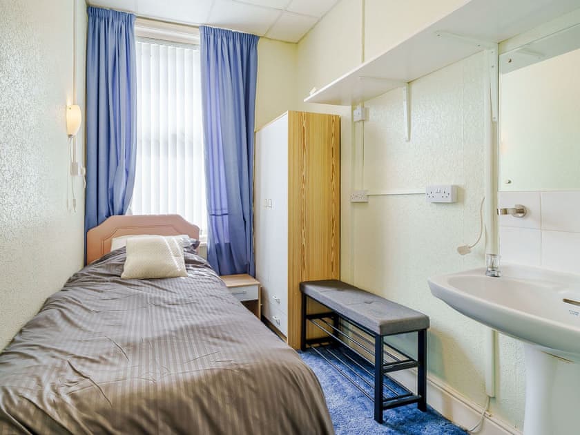 Single bedroom | Highbury, Blackpool