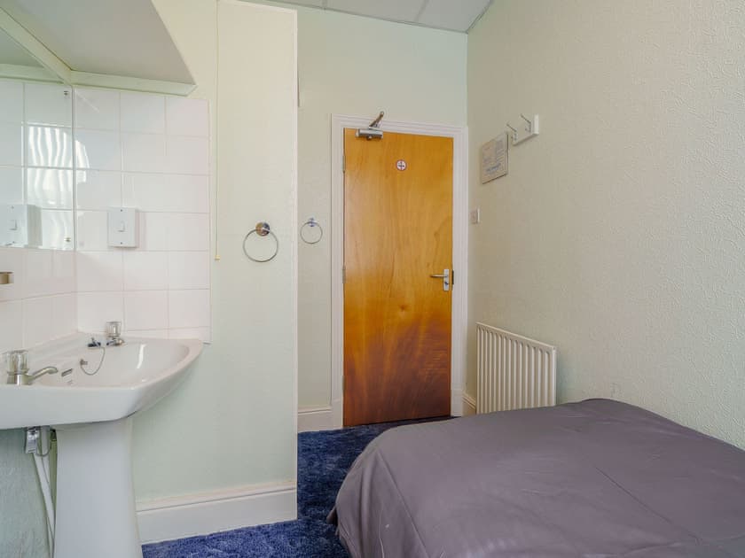 Single bedroom | Highbury, Blackpool