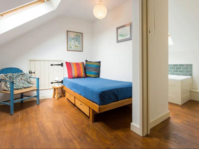 Landing | The Shippen, Hartland