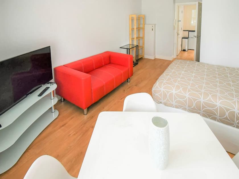 Flat 3 (ref UKC5483) in Bournemouth