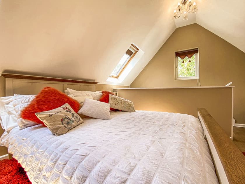 Double bedroom | The Little Lodge, Hannington Wick, near Fairford