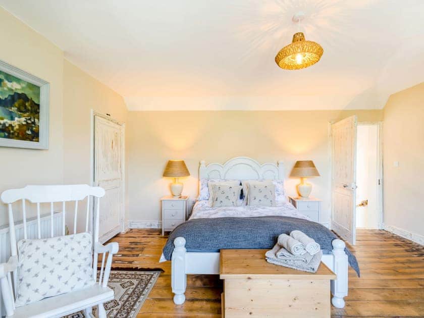 Double bedroom | Beehive Cottage, Beccles