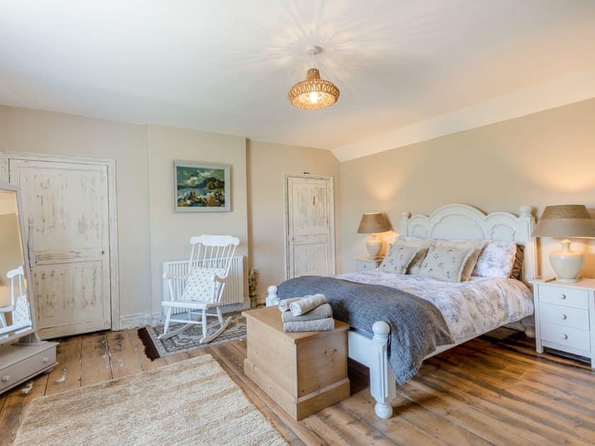 Double bedroom | Beehive Cottage, Beccles