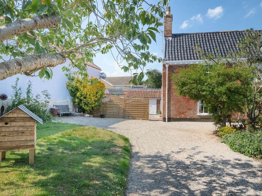 Outdoor area | Beehive Cottage, Beccles