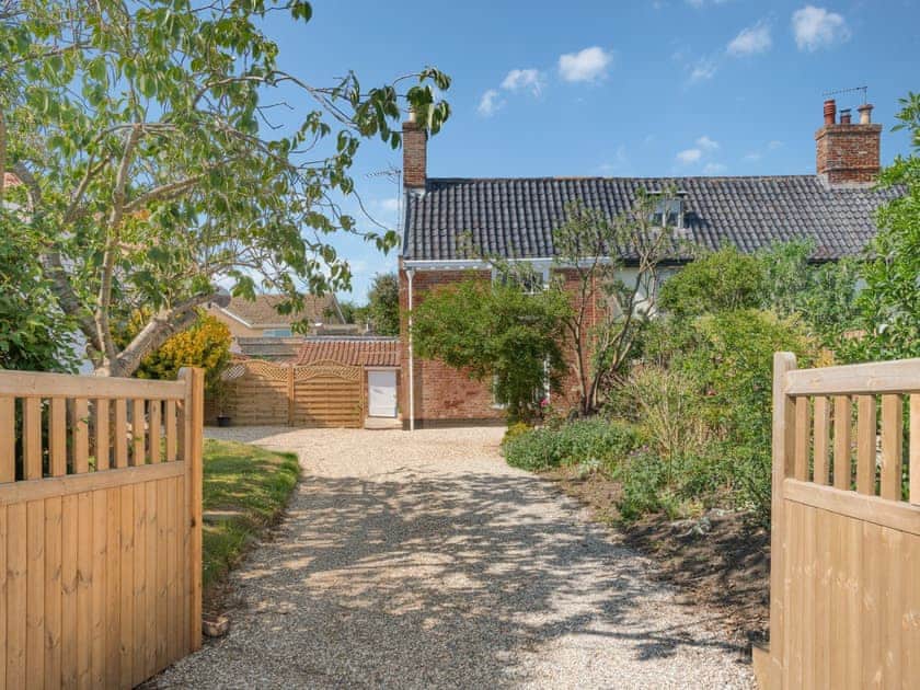 Exterior | Beehive Cottage, Beccles