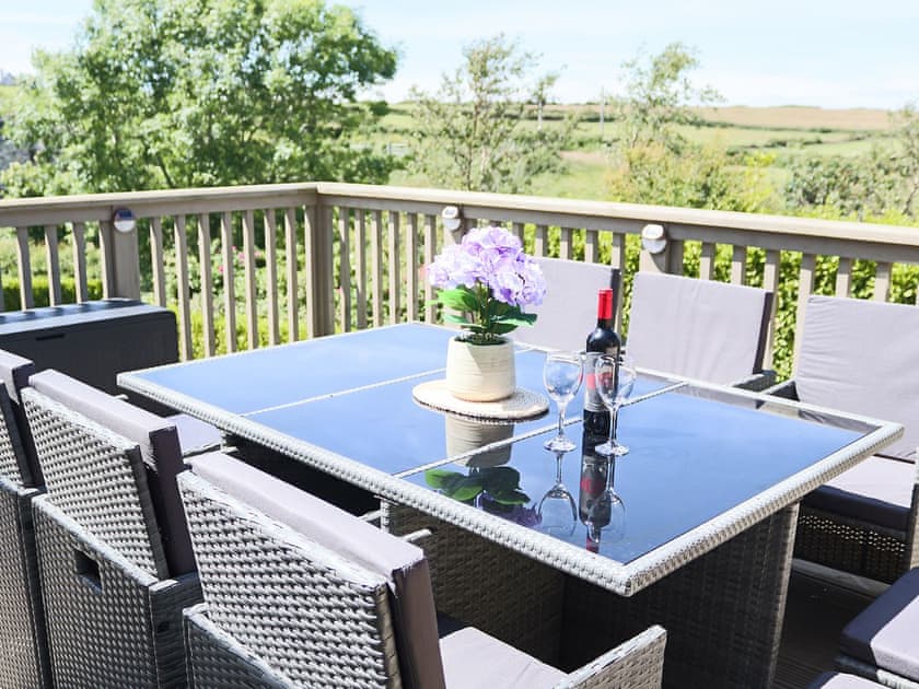 Sitting-out-area | Llwyn Ysgaw, Cemaes