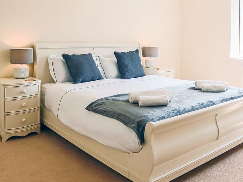 Double bedroom | Llwyn Ysgaw, Cemaes