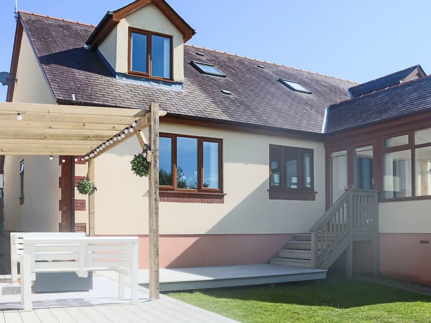 Garden | Llwyn Ysgaw, Cemaes