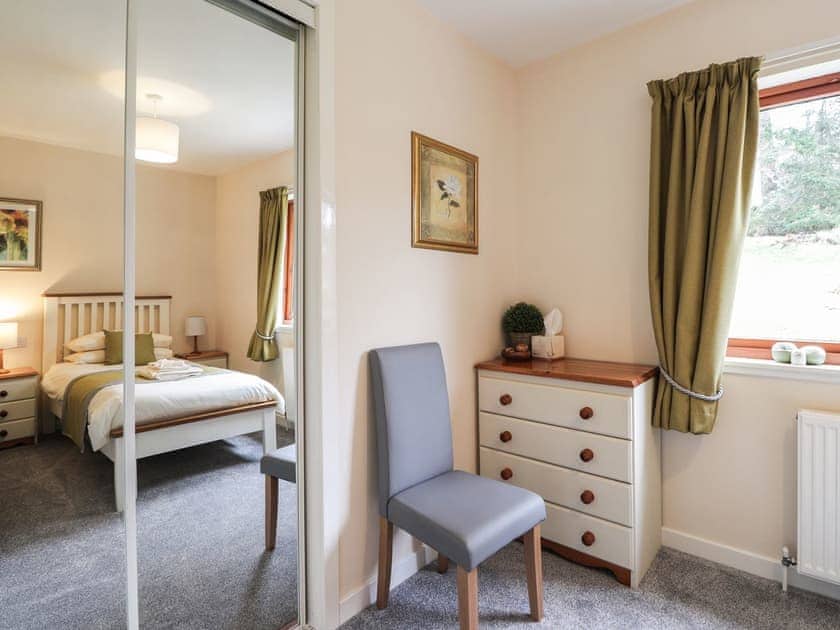 Twin bedroom | Holly Cottage, Gorstan, near Garve