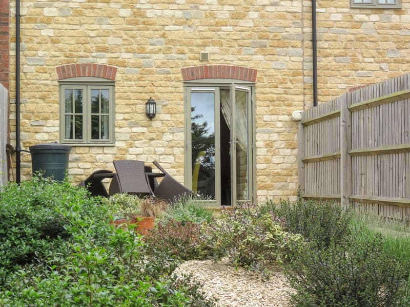 Outdoor area | Cosy Cotswolds Townhouse, Shipston-on-Stour