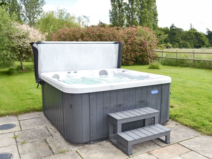 Hot tub | Romden Barn, Smarden, near Ashford