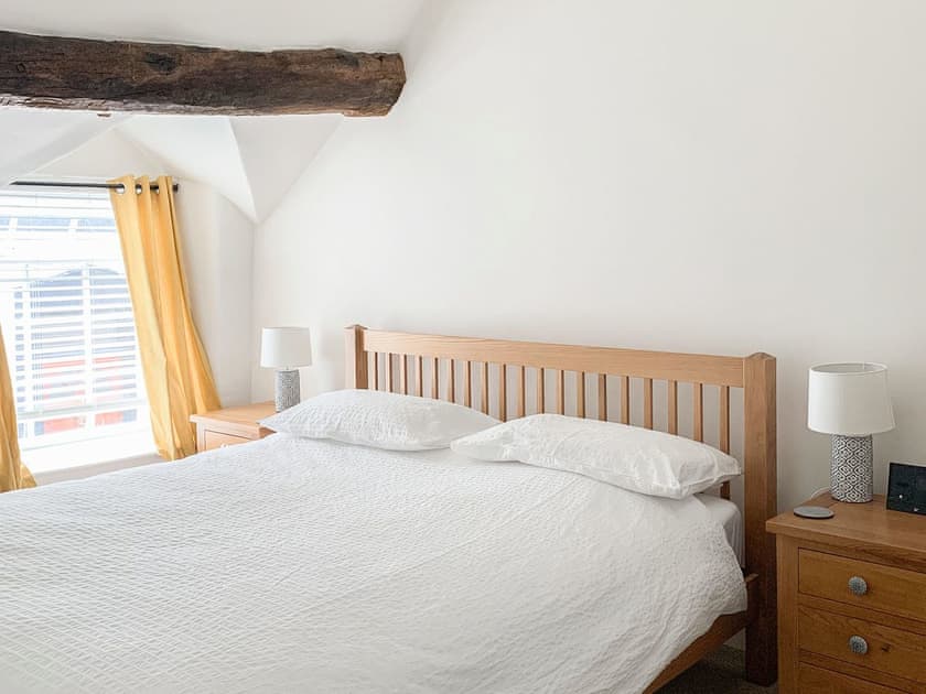 Double bedroom | Yr Hen Bwthyn, Llangollen