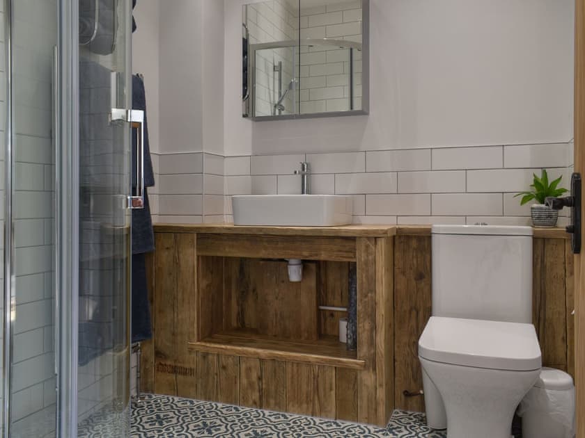 Shower room | The Dairy - Cooks Castle Farm, Wroxall, near Ventnor