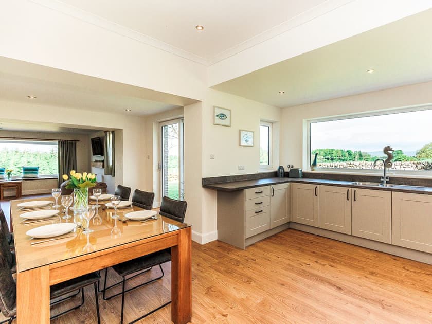 Kitchen/diner | High Kirkland Holiday Cottages: Robin’s Nest - High Kirkland Holiday Cottages, Kirkcudbright