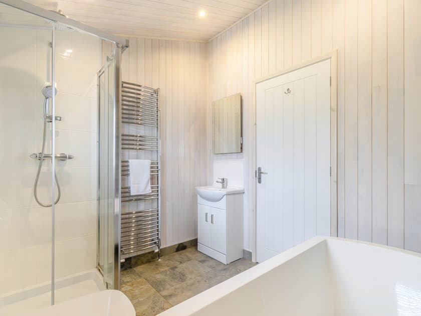 Bathroom | Acacia Lodge, Mercia Marina, Willington