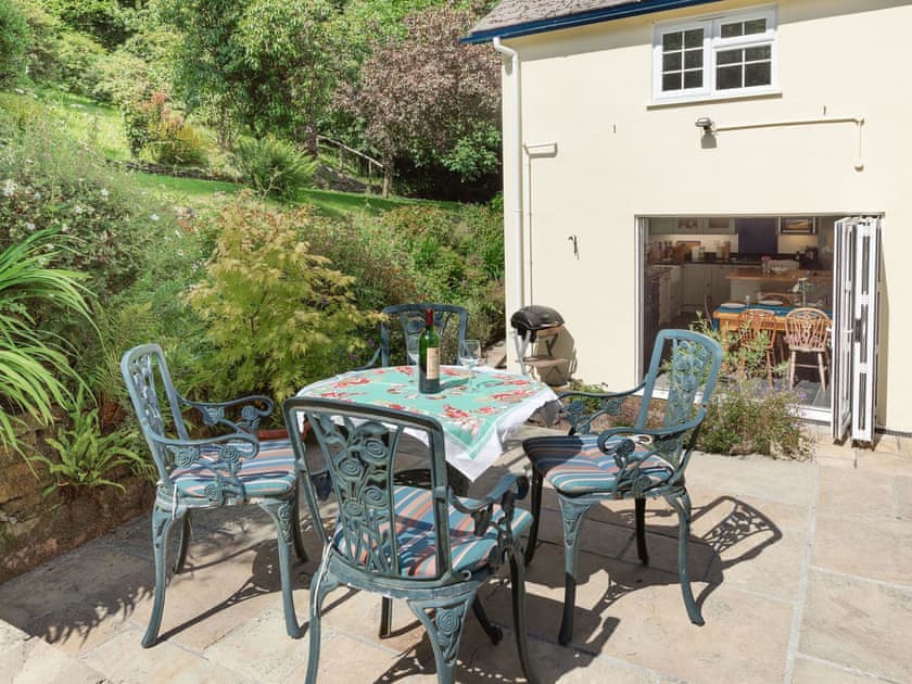 Sitting-out-area | Four Chimneys, Bratton Clovelly