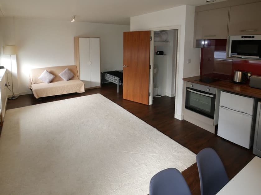 Hill House Studios Flat 8 in Bournemouth