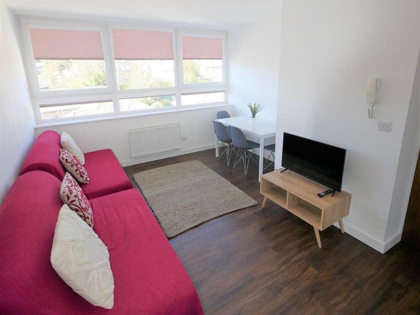 Open plan living space | Flat 16 - Hill House Studios, Bournemouth
